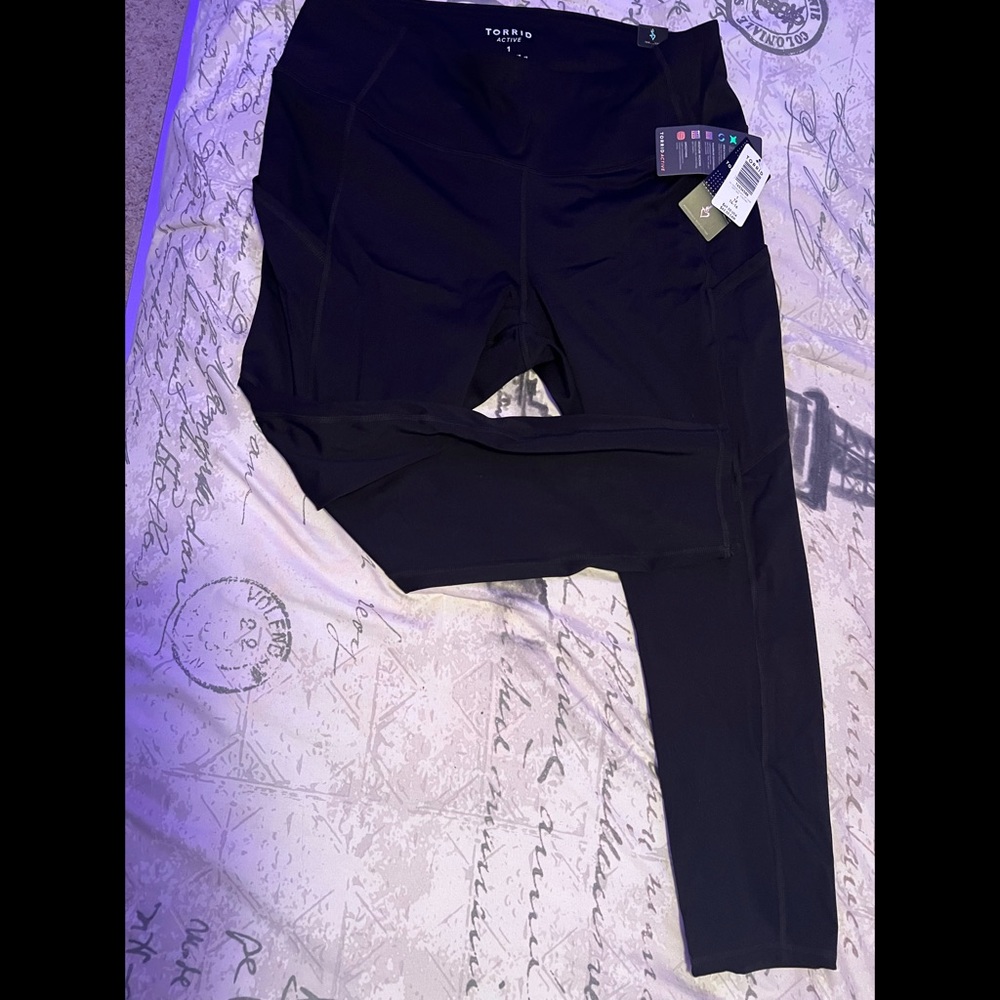 Torrid active crop leggings